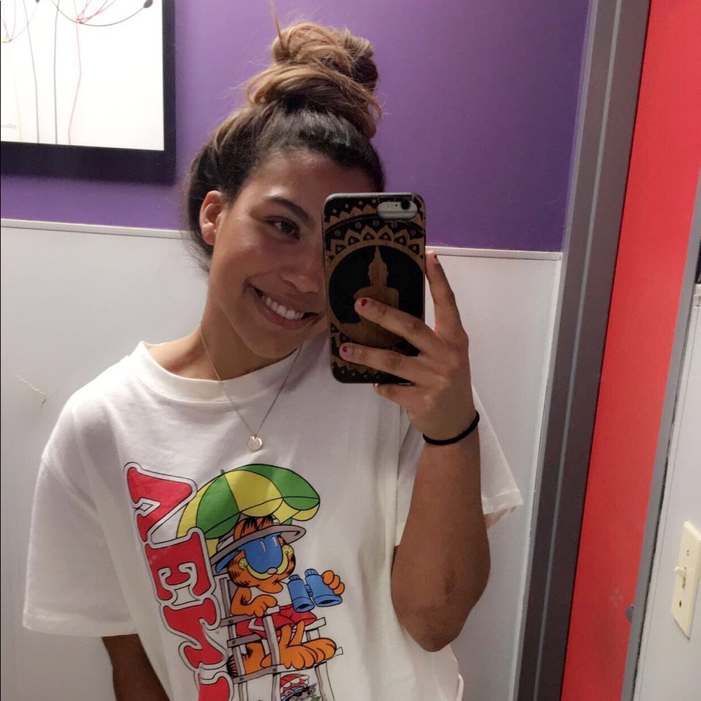 Meet your Posher, Mia